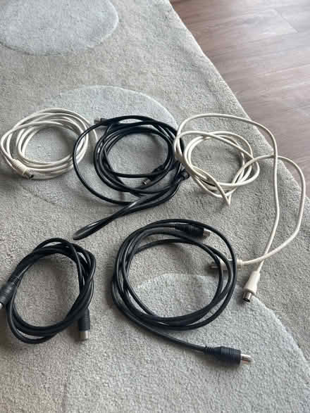 Photo of free Aerial cables (Pagham PO21) #1