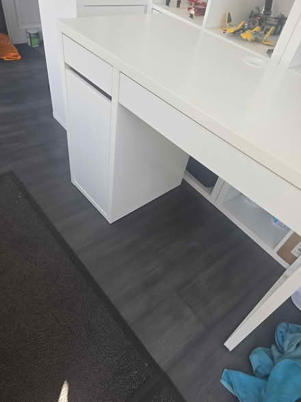 Photo of free White Ikea desk (Stockport, SK5) #1