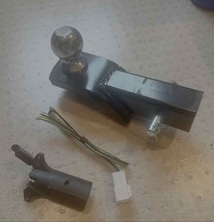 Photo of free Trailer hitch ball mount (East Brunswick) #1