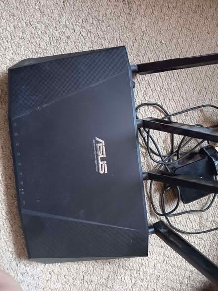 Photo of free Netgear 4x4 dual band Gigabit router (Brandwood End B14) #1