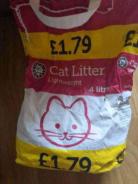 Photo of free 1 and a half bag of cat litter (Bedford MK40) #1