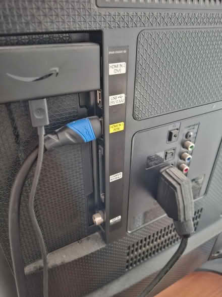 Photo of free FAULTY 40" Samsung TV (Caversham RG4) #4