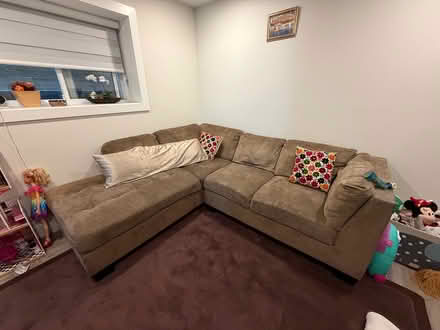 Photo of free Sectional sofa (Near mill lake) #1