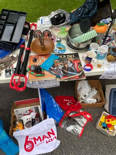Photo of free Over flowing table free stuff (ITP-Buckhead Margaret Mitchell) #2