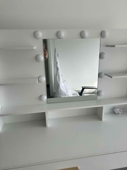 Photo of free Dressing table (Sandridge AL4) #1