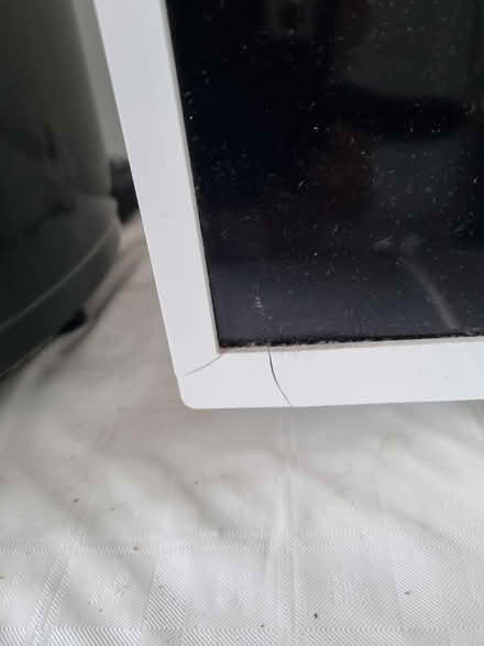Photo of free 32 in Philips not smart (heanor DE75 7BZ) #4