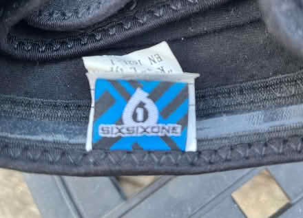 Photo of free Pair of mountain biking knee/shin protectors (Riverside B98) #2