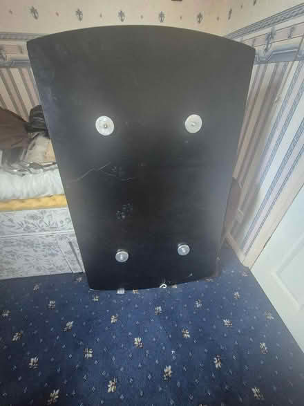 Photo of free Glass Dining Table (BD4 Holmewood) #3
