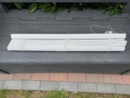 Photo of free Venetian blind - white - 83x106 cm (Kings Hill, ME19) #1