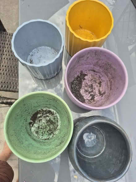 Photo of free Five pretty pots (Worle BS22) #2