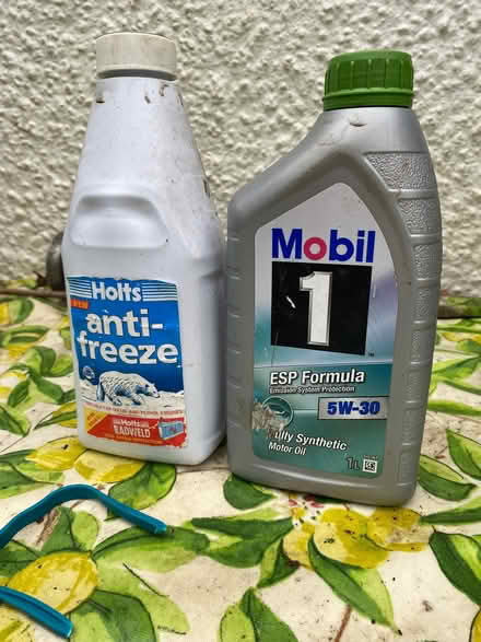 Photo of free Anti freeze and oil (Craigie DD4) #1