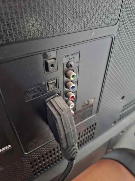 Photo of free FAULTY 40" Samsung TV (Caversham RG4) #3