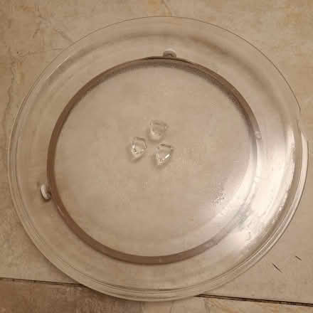 Photo of free Microwave glass turntable& roller (Allison Park-- Hampton) #1