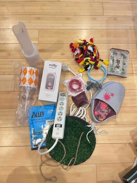 Photo of free 2 boxes with assorted items (Fair Lawn, NJ) #3