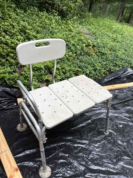 Photo of free xl shower assistance chair (Cresco/Paradise Valley) #1