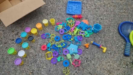 Photo of free Playdoh/sandpit toys, paddles+ball (LU6 Dunstable) #1