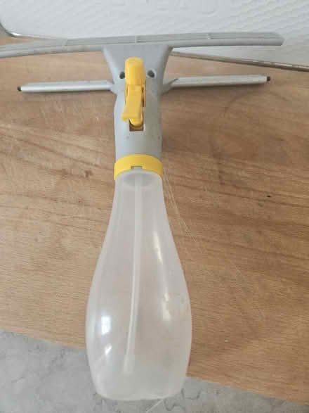 Photo of free Window cleaner (Temple Cowley OX4) #1