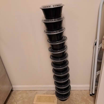 Photo of free CLEAN 12 Round plastic containers (Allison Park-- Hampton) #1