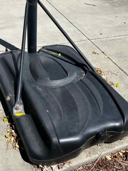 Photo of free Basketball hoop (West San Jose) #4