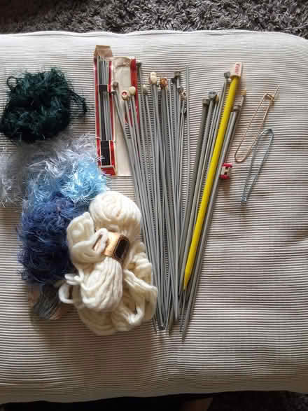 Photo of free Knitting needles and wool (East Kilbride G74) #1