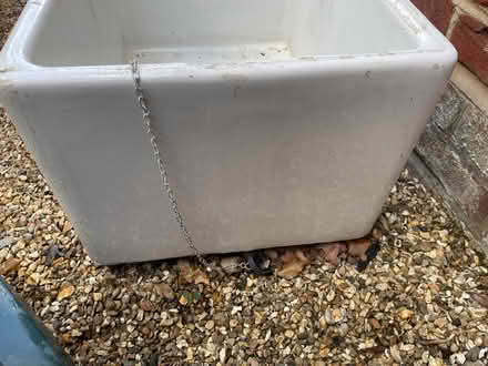 Photo of free Belfast sink (Wokingham RG40) #4
