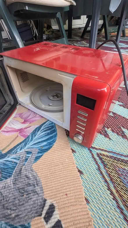 Photo of free Red Microwave (Camberwell SE5) #2