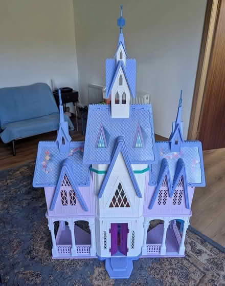 Photo of Frozen toy castle (Old Park BT14) #1