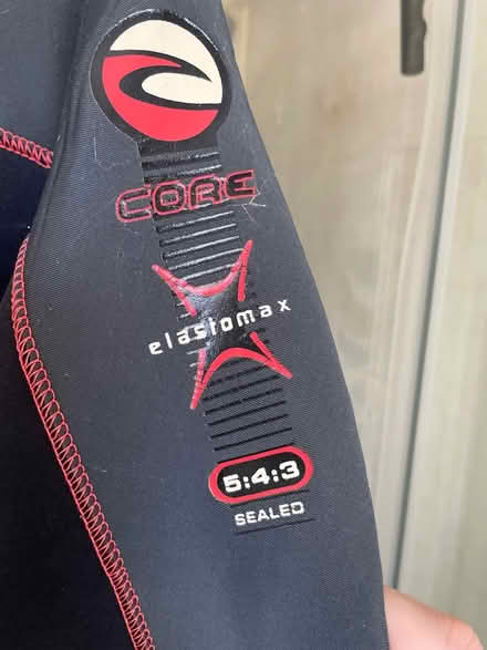 Photo of free Mens RipCurl wetsuit, size MT (Carn Brea TR15) #3
