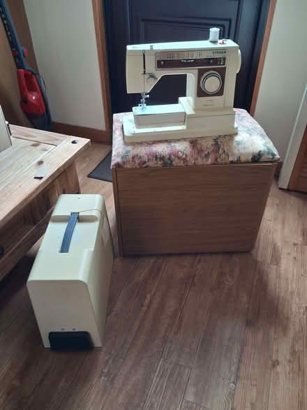Photo of free Singer Electric Sewing Machine (Rhayader LD6) #1