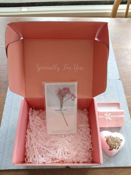 Photo of free Pink box (Twyford RG10) #2