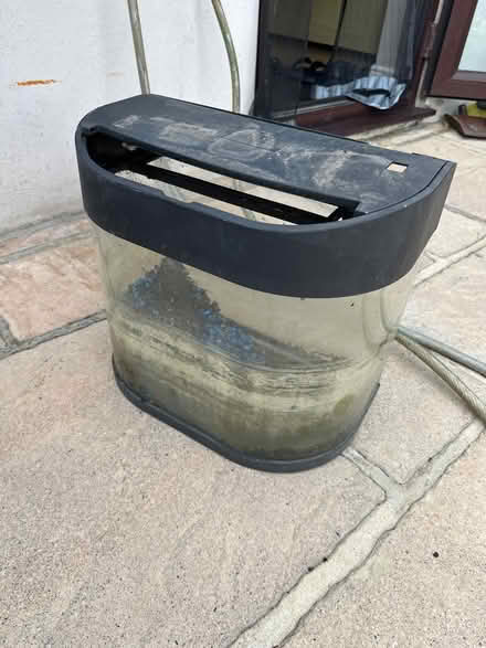 Photo of free Small fish tank needs clean (IG3 ilford) #1