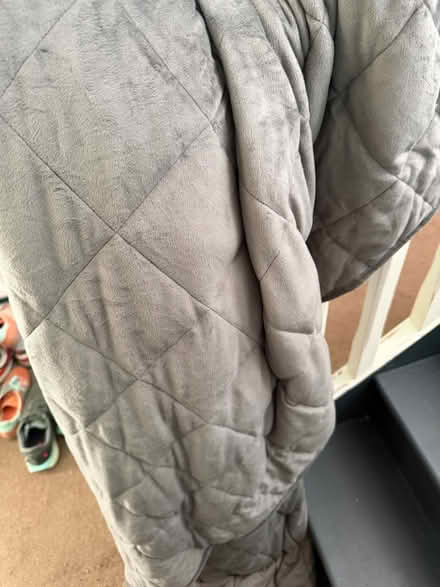 Photo of free 20kg weighted blanket (Chessington - KT9) #2