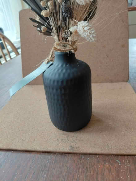 Photo of free Small vase (Twyford RG10) #2