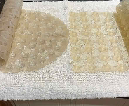 Photo of free bath mats (Sole Street DA13) #1