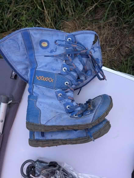 Photo of free Boots, Bras and Space Saving Hangers (Newton on Trent LN1) #2