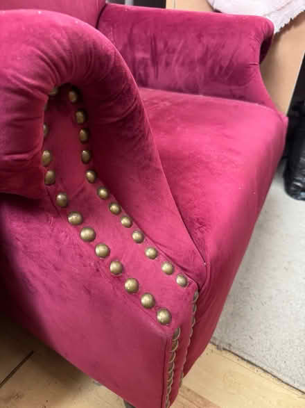 Photo of free Purple velvet armchair (Nash Mills, HP3) #2
