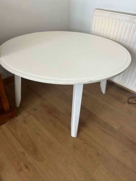 Photo of free Round white table (Sandford on Thames OX4) #1