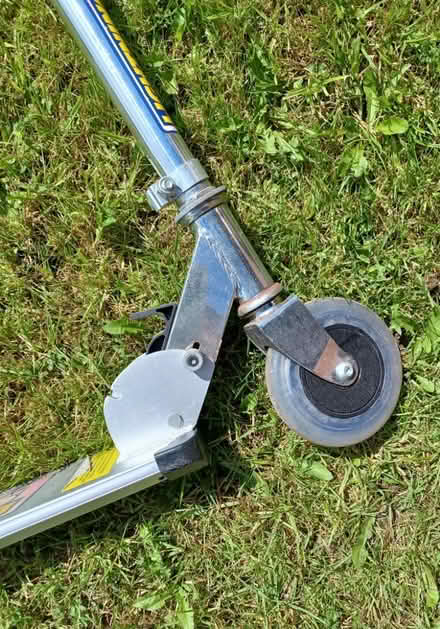 Photo of free Lightning Strike child's scooter (East Kilbride G74) #3