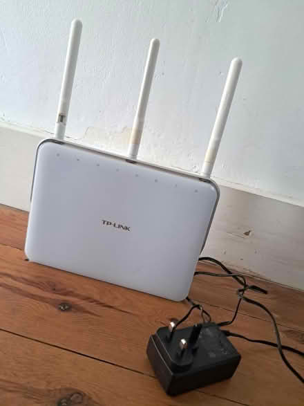 Photo of free TP Link Router/Modem (West Hill TN34) #1
