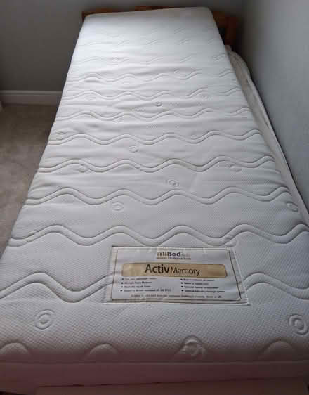 Photo of free Single memory foam mattress (Bradlaugh Fields NN3) #1