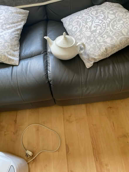 Photo of free White teapot (Newport Pagnell MK16) #1