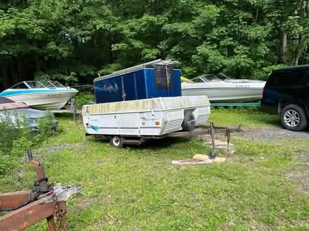 Photo of free 95 Coleman camper (Winchendon) #1