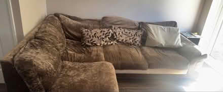 Photo of free Corner brown sofa (Cb75yy) #1