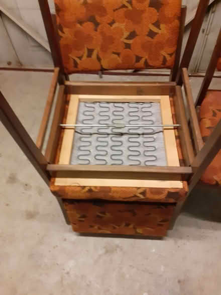 Photo of free Dining table chairs (Panmurefield DD5) #1