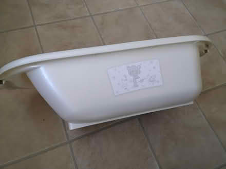 Photo of free Plastic baby bath (Welwyn AL6) #2