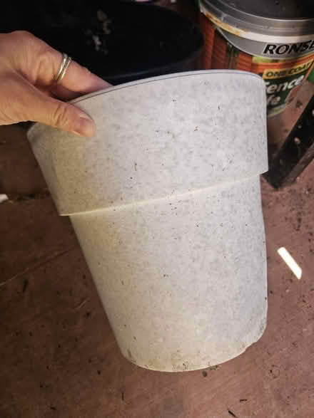 Photo of free 2 pots (Bracknell, RG12) #1