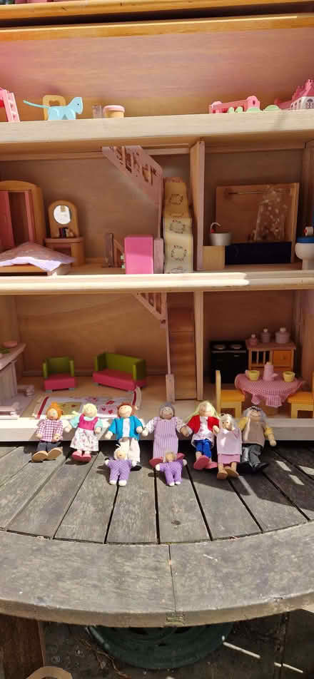 Photo of free Dolls house (Horsforth LS18) #3