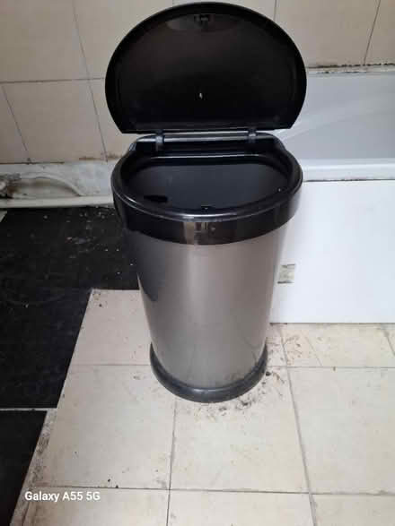 Photo of free Bin. Only used for recycling (Hanworth TW13) #1