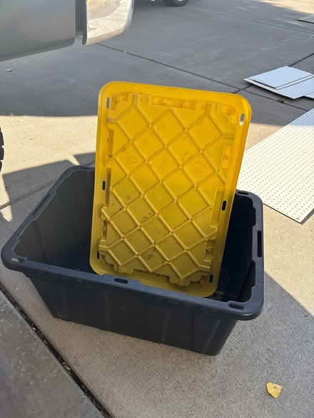 Photo of free Bin with lid (Colbert) #1
