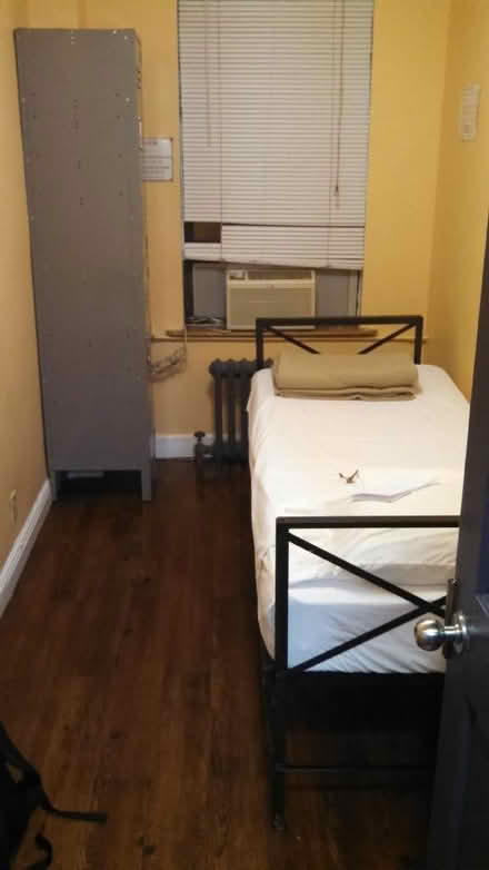 Photo of Single bed/frame or futon (Acton W3) #1